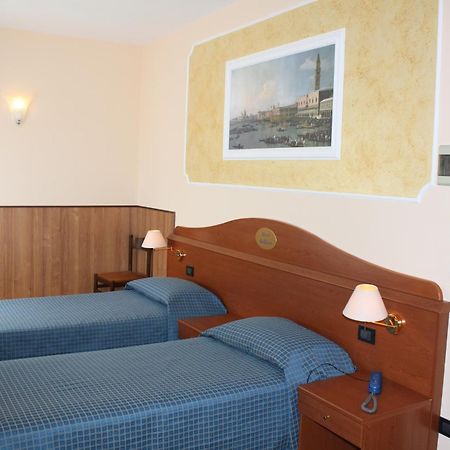 Hotel Belfiore Salzano Экстерьер фото